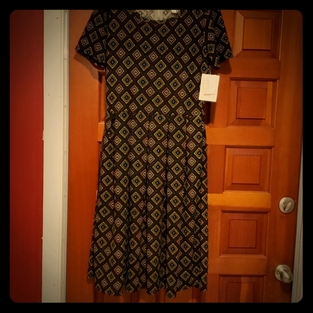 LuLaRoe Short Sleeve Amelia Dress